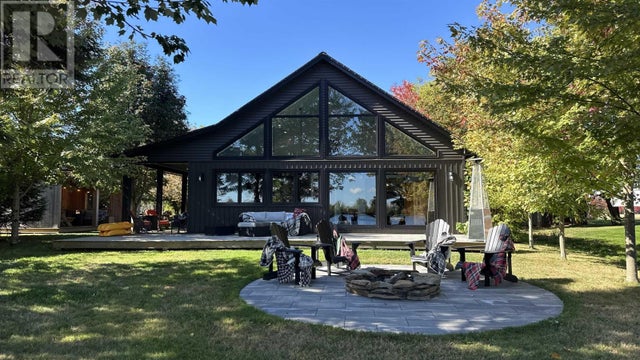 100 Lake Shore Drive, Great Village