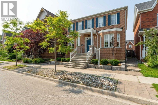 22 Donald Sim Avenue, Markham (cornell)