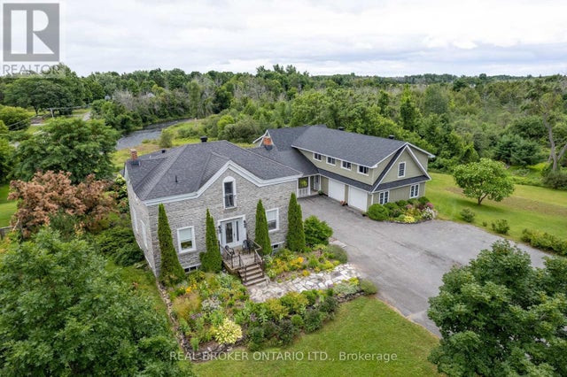 2486 County Rd 18 Concession, North Grenville