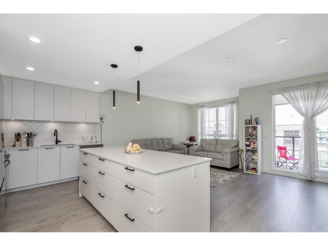 609 8379 201 Street, Langley