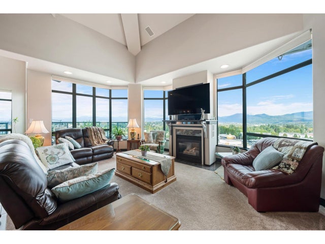 1704 33065 Mill Lake Road, Abbotsford