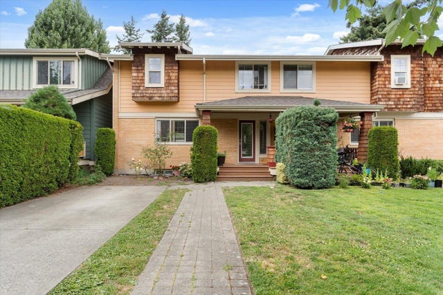 36 5960 Cowichan Street|garrison Crossing, Chilliwack