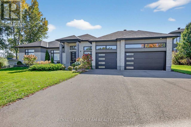 525 Leimerk Court, Ottawa