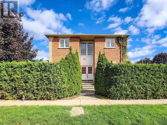 301 Mohawk Road, Oakville (br Bronte)