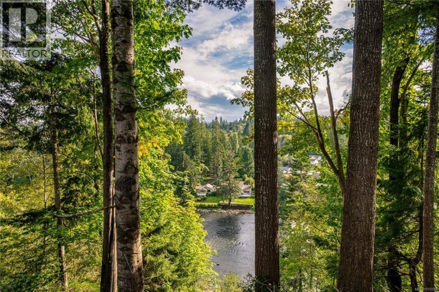 2371 Steelhead Rd, Campbell River