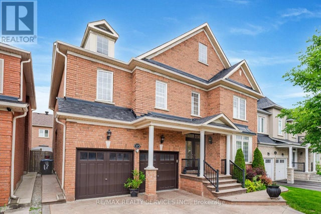 17 Regis Circle, Brampton (vales Of Castlemore North)