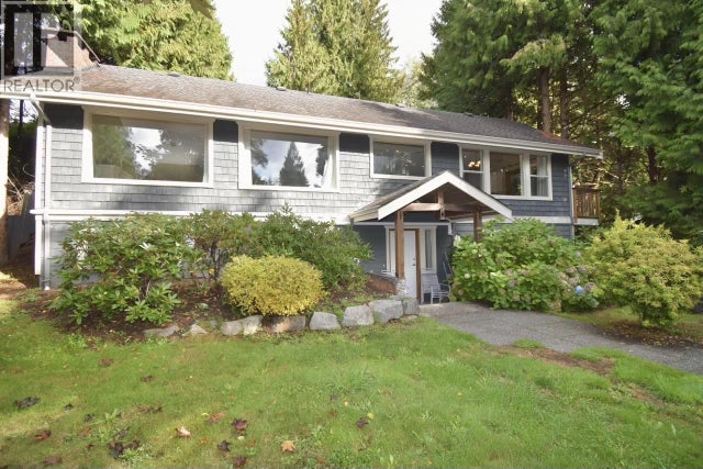 958 Gower Point Road, Gibsons