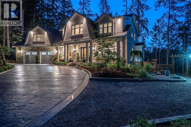 3973 Cove Rd, Ladysmith