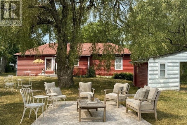 9773 Highway 8, Caledonia