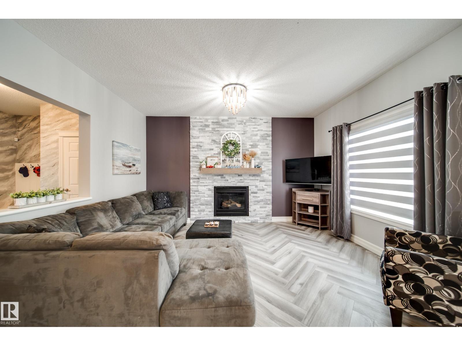 5927 6 Av Sw, Edmonton