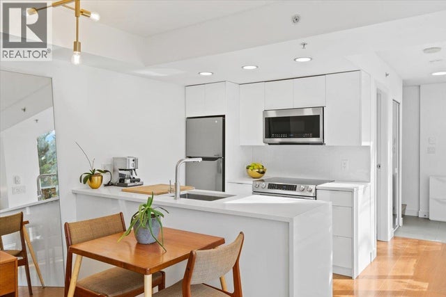 37 Keefer Place, Vancouver