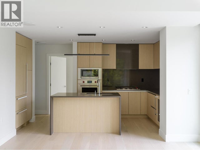 302 3636 W 39th Avenue, Vancouver