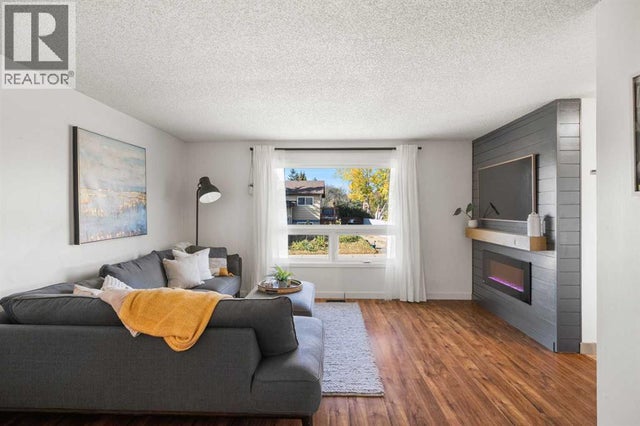 11 Deerfield Circle Se, Calgary