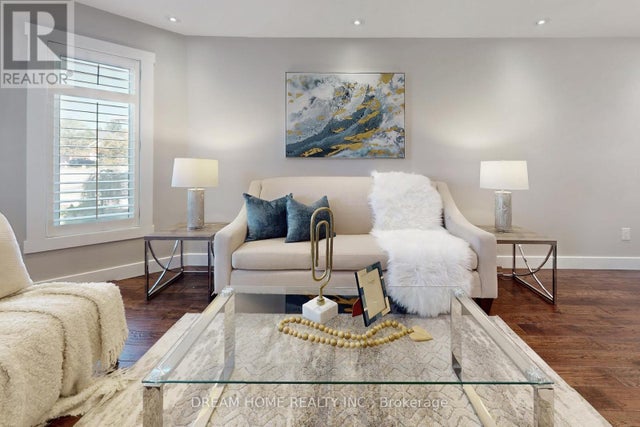 47 Venetian Crescent, Vaughan (east Woodbridge)