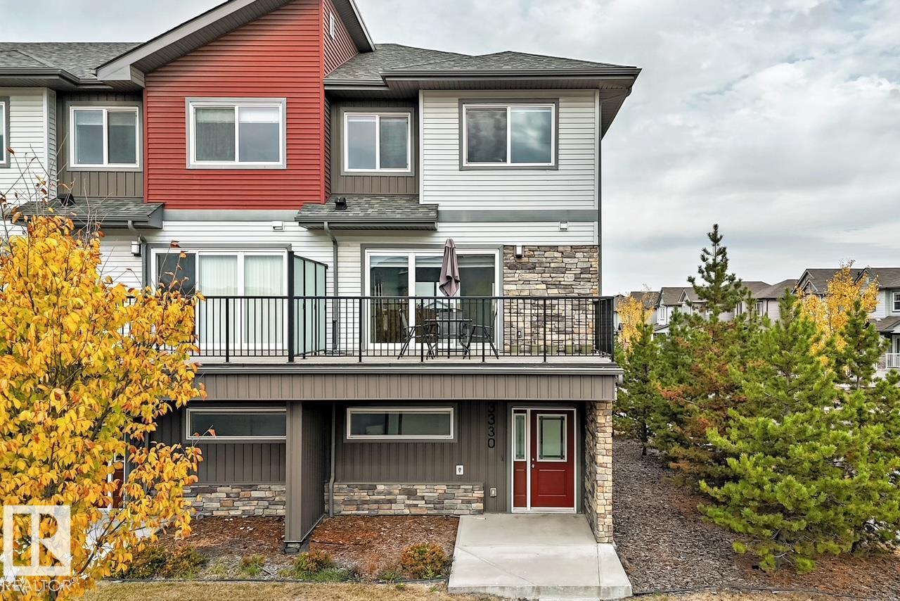 3330 15a Av Nw, Edmonton
