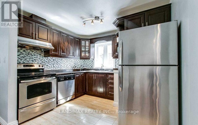 464 Warden Avenue, Toronto (oakridge)