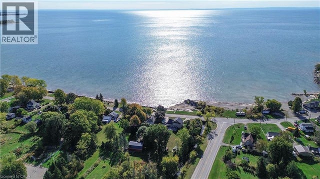 2801 North Shore Drive, Lowbanks