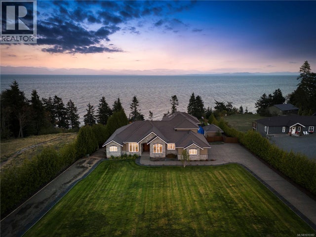 6480 Eagles Dr, Courtenay