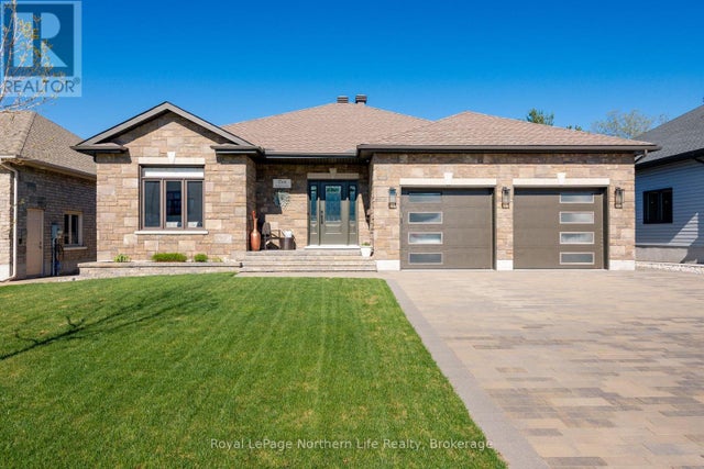 10 Welkin Grove, North Bay (airport)