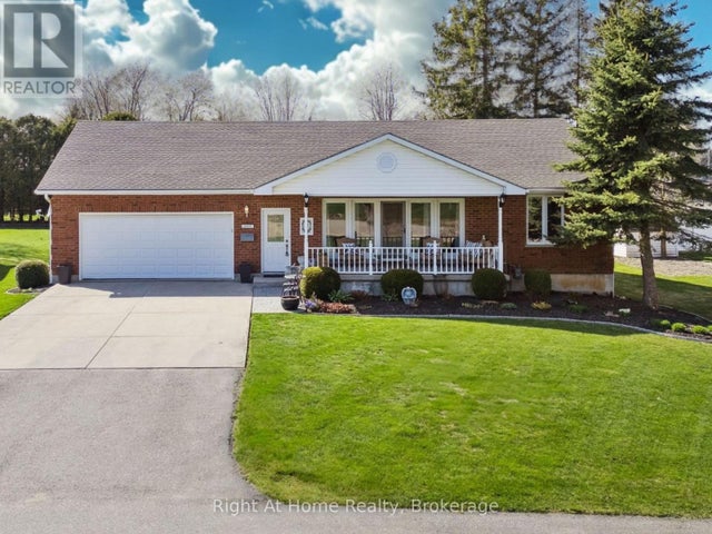 664 Maple Street, Huron East (brussels)