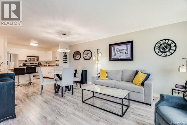 216 390 Island Hwy S, Campbell River