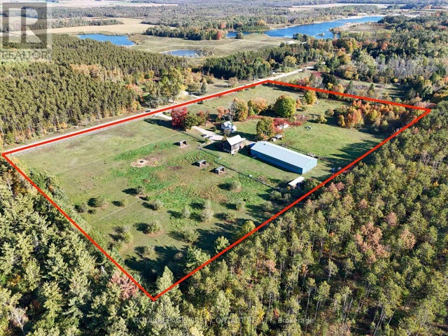 2041 Flos 4 Road W, Springwater