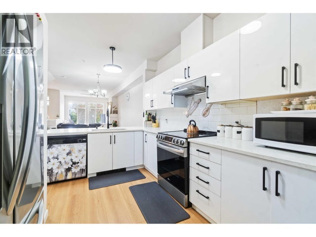 8 935 Ewen Avenue, New Westminster