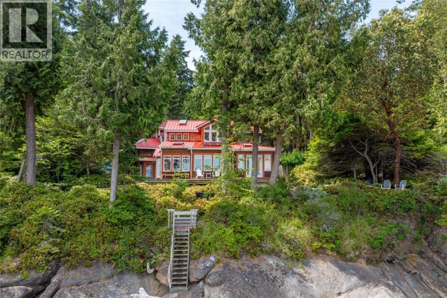 105 Island Park Dr, Galiano Island