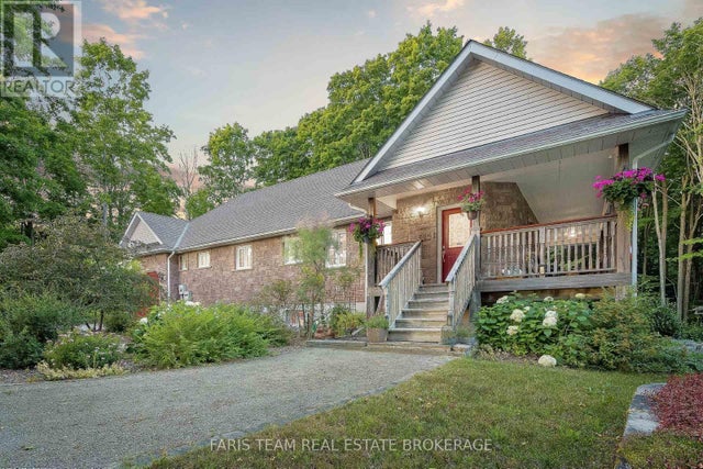 1187 French Road, Tay