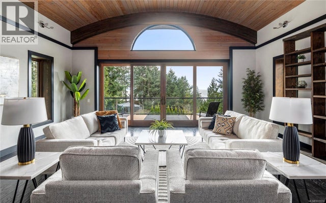 7405 Thornton Hts, Sooke