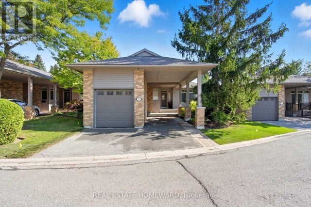 11 Loon Harbour Way, Markham (greensborough)