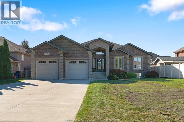 11933 Maisonneuve Street, Tecumseh