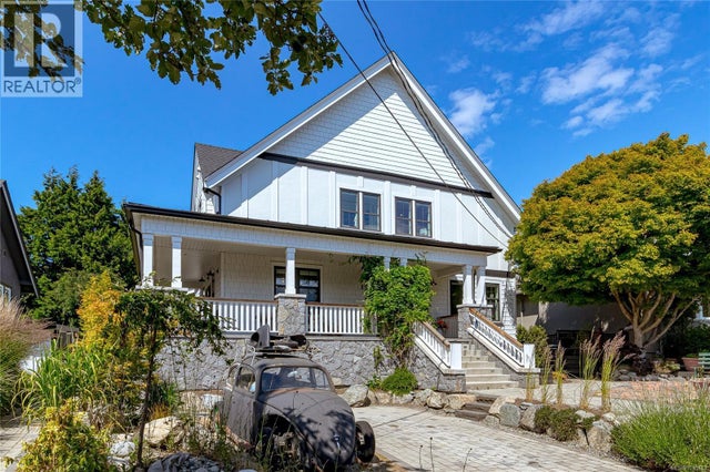 1150 Mcclure St, Victoria