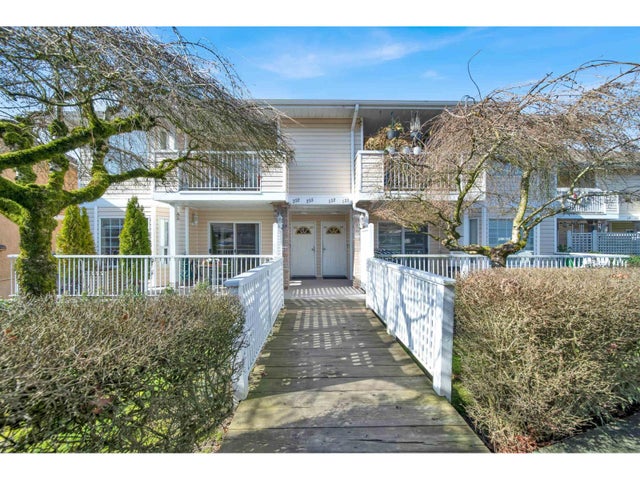 232 5641 201 Street Street, Langley