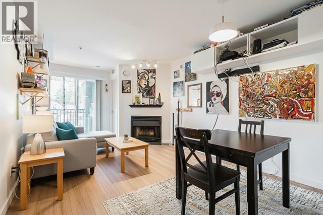 212 868 Kingsway, Vancouver