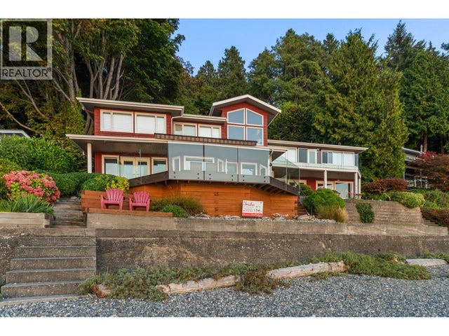 330 Tsawwassen Beach Road, Delta