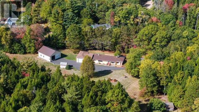 34 Palmer Lake Drive, Windsor Forks