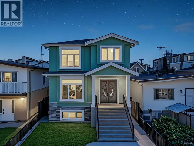 2936 E 2nd Avenue, Vancouver