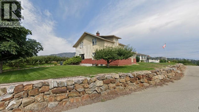13606 Cooke Avenue, Summerland