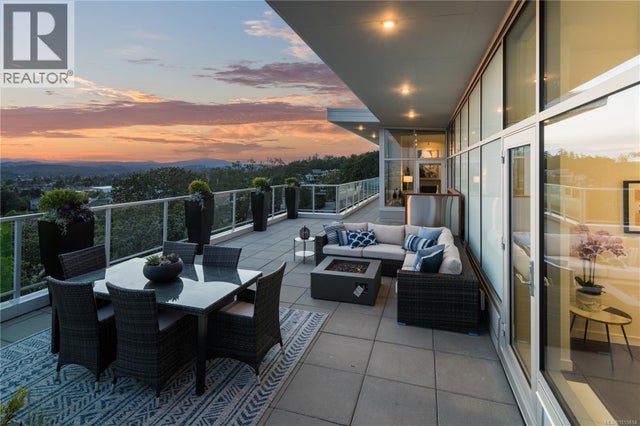 Ph902 4009 Rainbow Hill Lane, Saanich