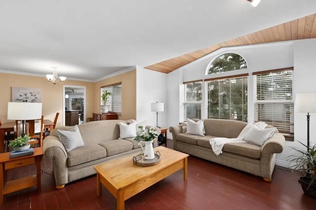 19093 Sundale Court, Surrey