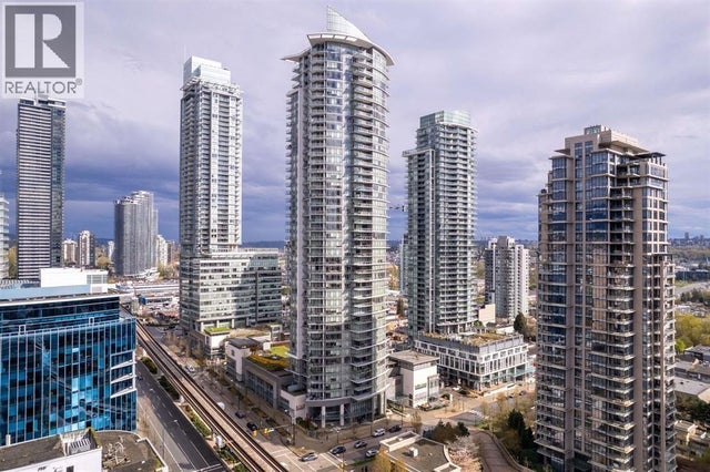 809 2008 Rosser Avenue, Burnaby