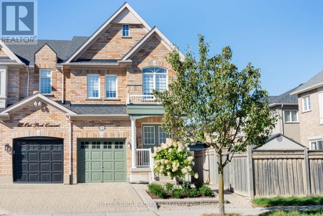 10 Oak Park Crescent, Vaughan