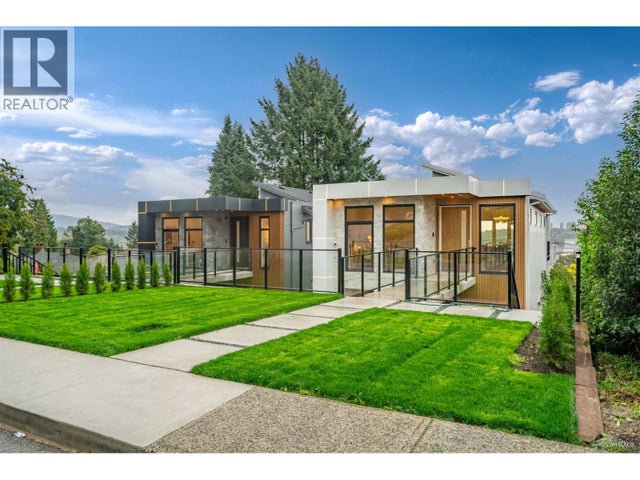 971 Adderley Street, North Vancouver