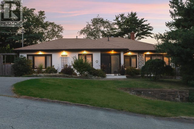 9 Lynwood Drive, Halifax