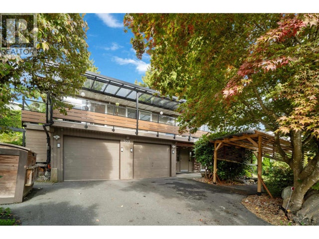 309 Gloucester Court, Coquitlam