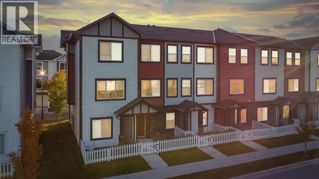 2306 Jumping Pound Common, Cochrane