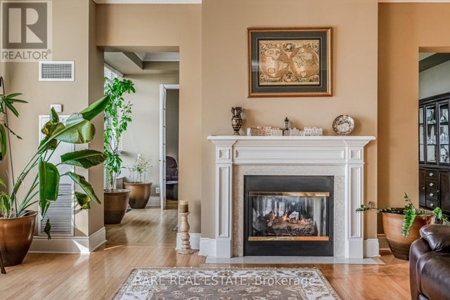 Tph6 - 25 Kingsbridge Garden Circle, Mississauga (hurontario)