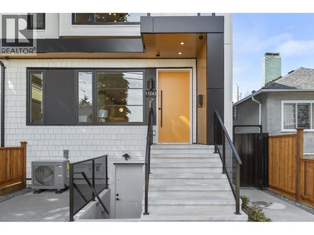 1 1243 Nootka Street, Vancouver