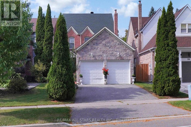 82 Waterbridge Lane, Markham (unionville)